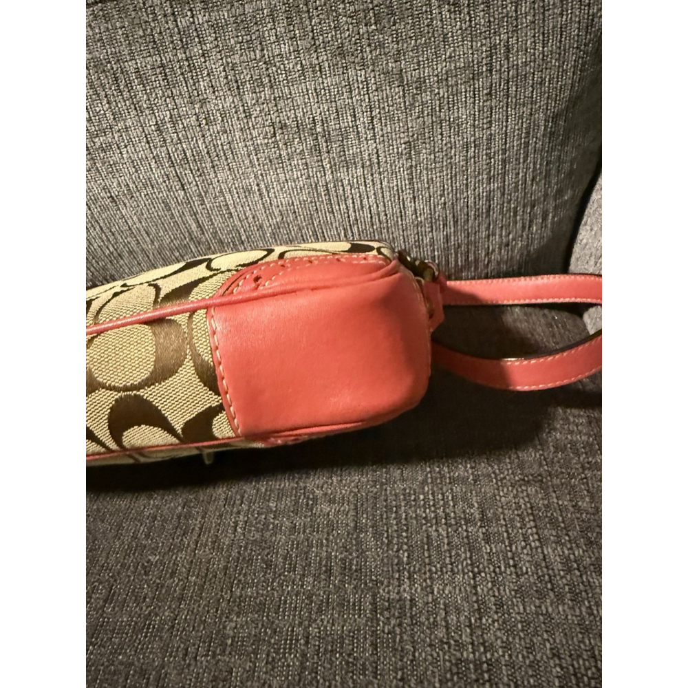 Vintage y2k Coach Hot Pink Crossbody with Turnlock - Picture 5 of 11